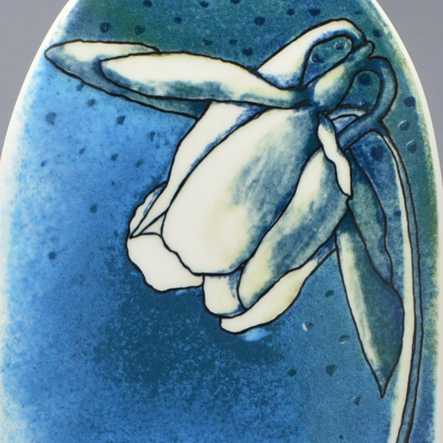 Arabia ヘルヤ・リウッコ・スンドストロム飾り陶板/ウォールプレート Aikaan valkovuokkojen | Fukuya Store